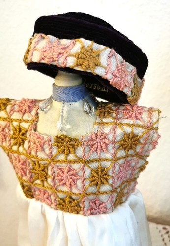 Antiker puppenhut mit seiden - puppenhut,