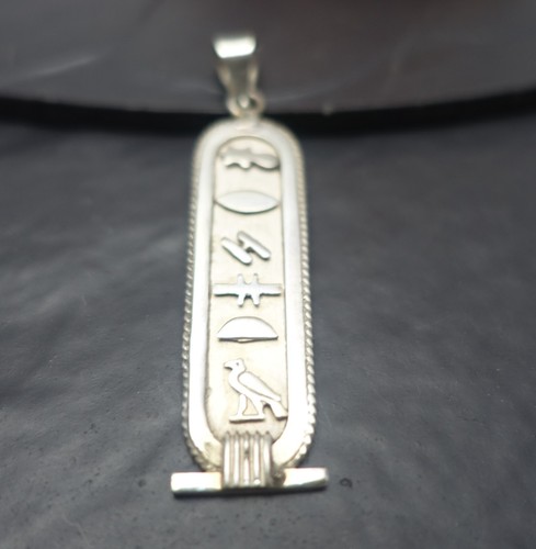 107 ägyptisches amulett - ,
