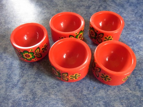 Eierbecher retro rot 5stück - eierbecher,