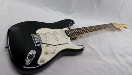 Squier fender strat - fender, se