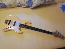 EKO Jazz-Bass JB 300 cream