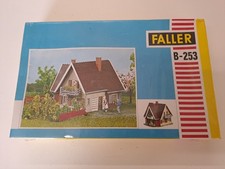 Faller H0 B-253 Haus mit