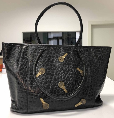 Moschino redwall rare - moschino,
