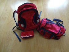 Satch Sleek Schulrucksack Cherry Checks + Sporttasche + Federtasche - Satch Set