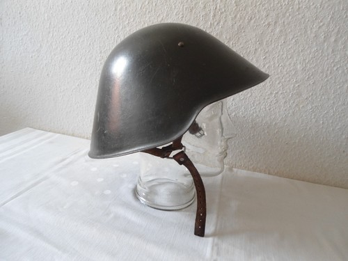 Seltener früher stahlhelm - seltener,