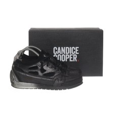 Candice Cooper, Sneaker