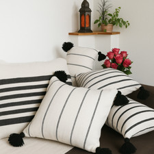 Handgemachtes Marokkanisches Boho Kissen | Ethno Dekokissen mit Quasten | Orient