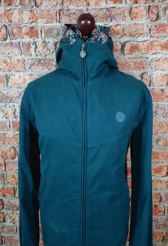 Pretty green paisley - pretty,