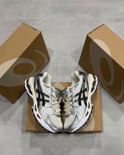 Asics Kayano 14 creme/schwarz