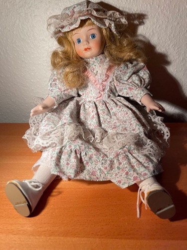 Puppe nostalgisch