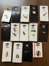 16 Vintage Pins Anstecker Buttons Abzeichen 90s