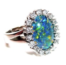 Australischer Opal mit 16