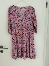 Kleid mit Blümchen rosa blau