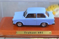 MODELLAUTO - TRABANT 601 - HELLBLAU - AUS METALL - 8,5 CM - TOP ZUSTAND