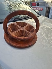 Schale aus Holz auf und