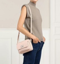 CALVIN KLEIN TACHE BAG