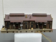 Güterschuppen, gebaut aus Plastikbausatz, Spur HO, guter Zustand