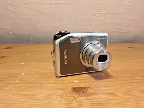 Fujifilm finepix v10 compact - fujifilm,