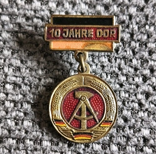 Abzeichen ddr jahre - abzeichen, 10