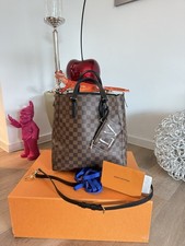 Louis Vuitton Damenhandtasche ,,Belmont“