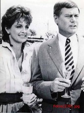 Dallas - J.R. Ewing + Sue