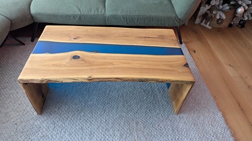 Epoxy resin coffee table - , /