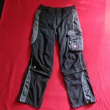 ► Engelbert Strauss •