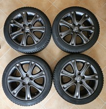Winterreifen 225/45 R 17 94V auf Original Lexus Felgen