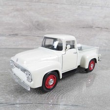  NEW RAY - 1:32 - Ford F-100