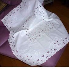 Tischdecke Mittel Decke Loch Stickerei Muster Groß? ca. 90 x 83 cm von OMA