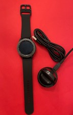 Samsung Galaxy Watch 2 SM-R810 42mm Edelstahlgehäuse Schwarz mit Armband Guter
