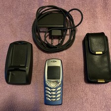 Nokia 6100 mit Netzteil