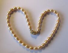 Collier, Süßwasserperlen , Schmuckschloss mit Rubin, Gelb-Gold 375, Länge ca. 46