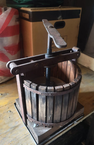 Weinpresse - ,
