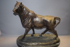 Stier Bronze schöne Antikpatina polierter Marmorsockel 43cm