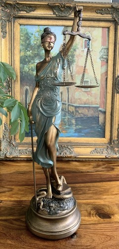 Justitia figur justizia - justitia,
