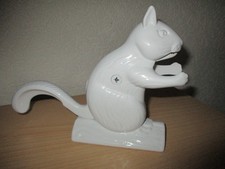 Eichhörnchen Nussknacker aus Metall. Ca. 16 cm hoch