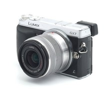 Panasonic Lumix DMC-GX7 +
