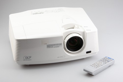Mitsubishi fd730u fullhd - fullhd, dlp