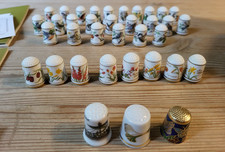 Konvolut Porzellan Fingerhüte Franklin Mint Vogelmotive Blumen u.a. 36 Stk