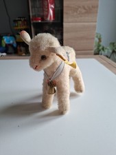 Steiff Lamm Lamby 6514,04 m. Knopf, Fahne, Schild + Glocke