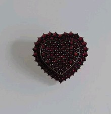 Brosche GRANAT ALT HERZförmig