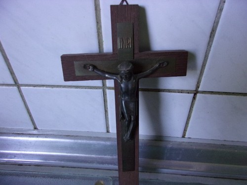 Kleines holzkreuz mit - holzkreuz, jesus