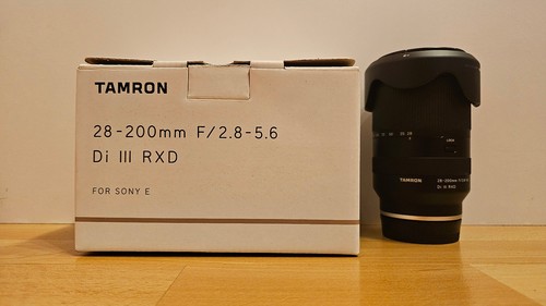 Tamron 200mm 5 6 - 28-200mm, f/2.8-5.6