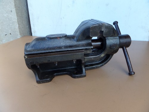 Alter massiver schraubstock - massiver,