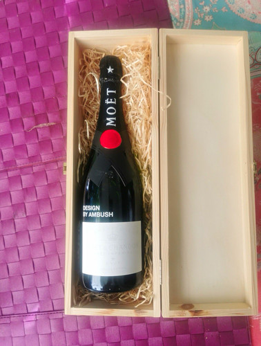 Moët chandon - &,