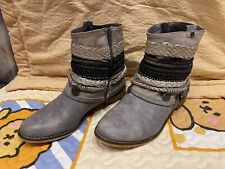 Bullboxer Stiefelette grau gr 39 ankle Boots mit Zierketten Reißverschluss