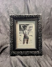 Erotische S/W Fotografie "Young  Girl“ in schönem Rahmen aus den 1970er Jahren