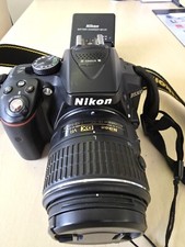 NIKON D 5300+18-55 AF-P VR DSLR 13.300 Auslösungen