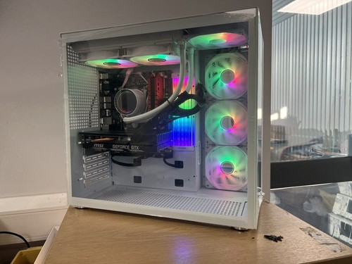Weißes gehäuse gaming - weißes, rgb